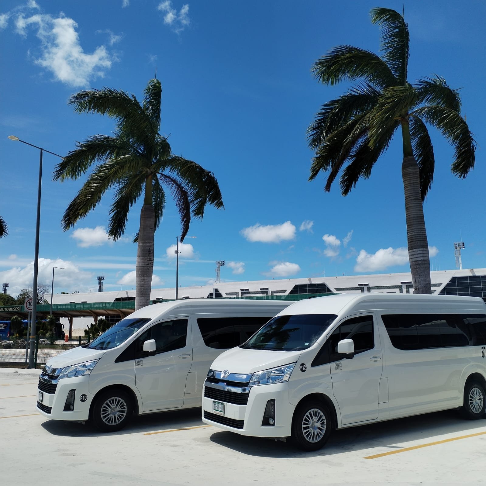 Flota premium de Tulum Private Transportation